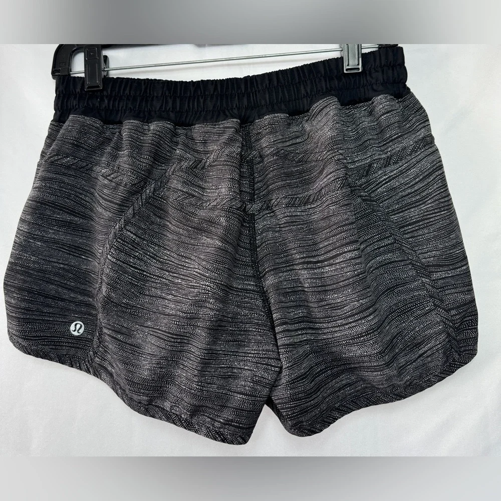 Lululemon Tracker Short Size 10 Bit Point Ice Gray Shorts